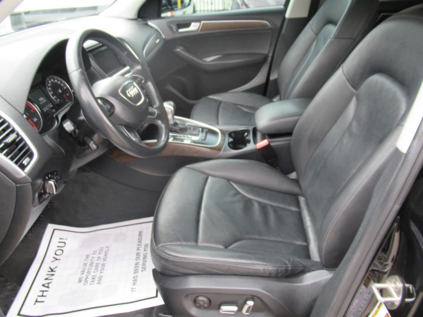 2015 Black /Black Audi Q5 PREMIUM PLUS (WA1LFAFP4FA) with an 2.0L I4 F DOHC 16V engine, Automatic transmission, located at 1511 North Shepherd Dr., Houston, TX, 77008, (281) 657-1221, 29.798361, -95.412560 - 2015 AUDI Q5 2.0T QUATTRO PREMIUM PLUS VIN: WA1LFAFP4FA145528 W A 1 L F A F P 4 F A 1 4 5 5 2 8 4 DOOR WAGON/SPORT UTILITY 2.0L I4 F DOHC 16V FLEX FUEL ALL WHEEL DRIVE - Photo#1